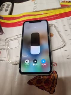 iPhone 11 jv 64gb condition 10/9 exchange possible