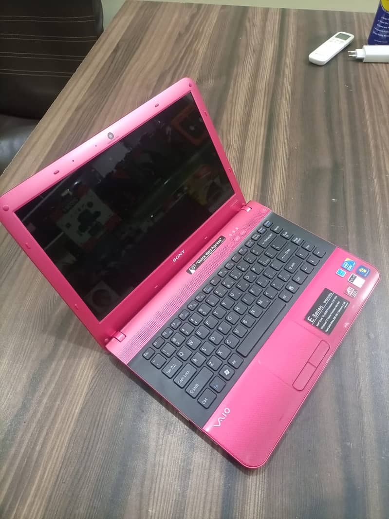 SONY Vaio PCG 10 by 10 Condtion -CORE i3 4GB Ram 320 GB HDD 4