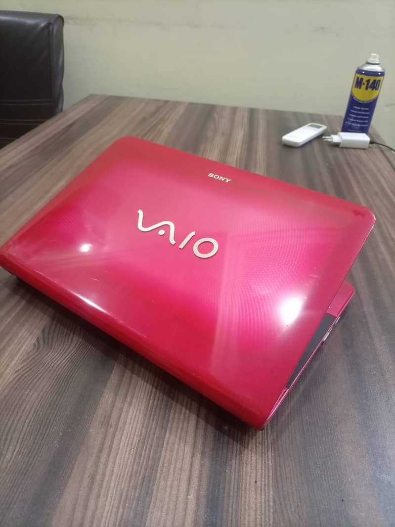 SONY Vaio PCG 10 by 10 Condtion -CORE i3 4GB Ram 320 GB HDD 6