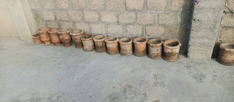 مٹی کے گملےclay pots 2