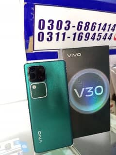 Vivo v30 5G 12/256 full lush condition complete box use available now