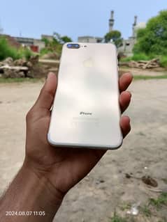 I phone 7plus PTA 128 Rs. 34000