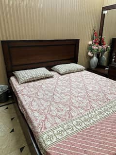 Bed for sale with 2 side tables and dressing 0