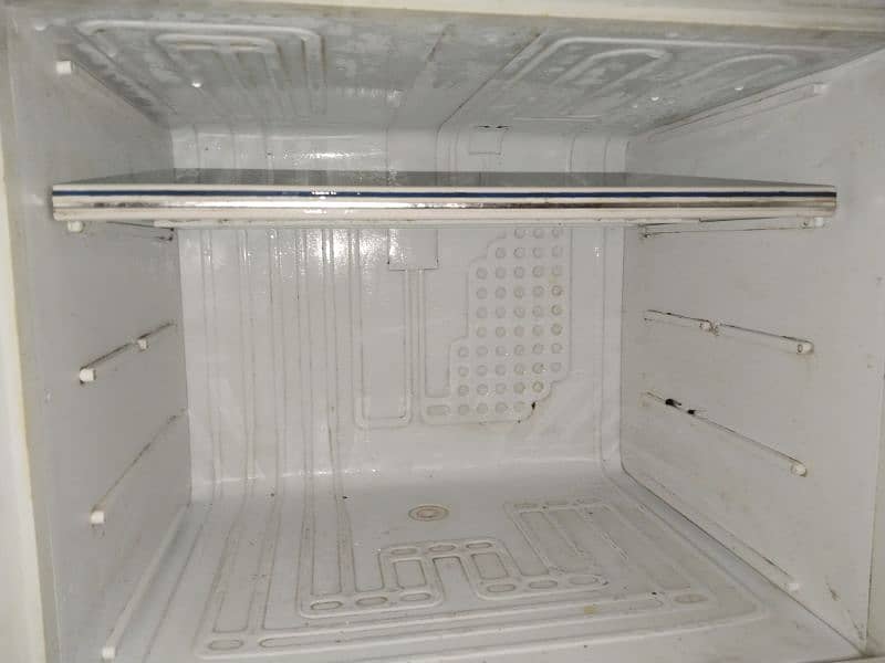 Dawlance fridge medium size 3