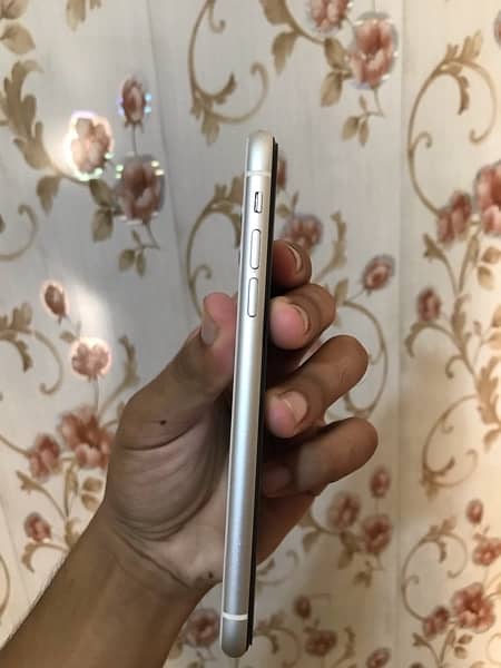 Iphone 11 64GB Battery health 72% condition 10/10. 0