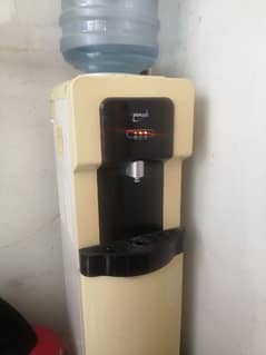 HomeAge water dispenser