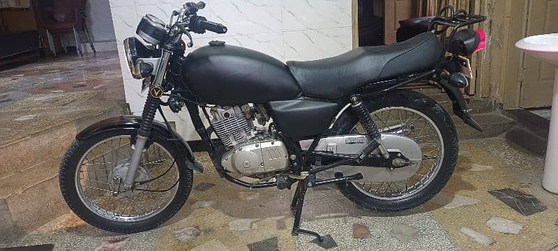 Suzuki 150 GS 7