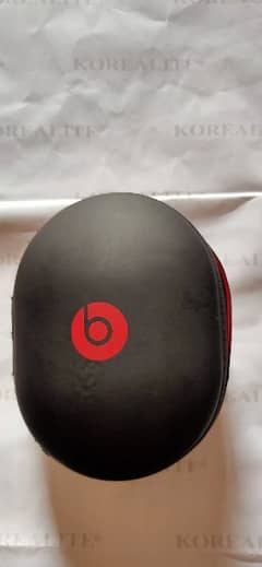 Beats Solo HD - (Canadian Made) (Wired)