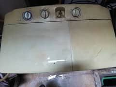 Dawlance washing machine with spinner