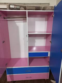 kids wardrobe in excellent condition. no damage