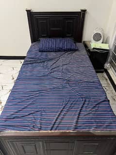 Single bed for Sale