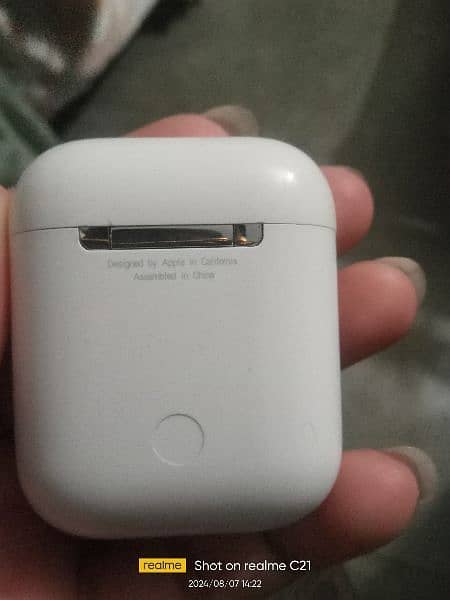 Original Apple Airpods 1