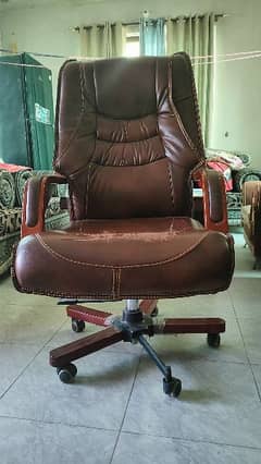 Office executive chairs for boss