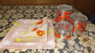 Cake set with 3 jars