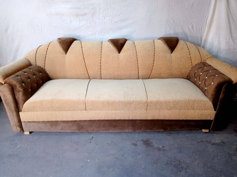 Sofa set for sale in best condition 2