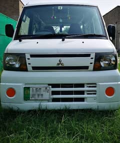 Mitsubishi Minicab Bravo 2012