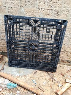 plastic pallets for sale