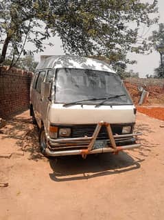 Toyota Hiace Hi roof