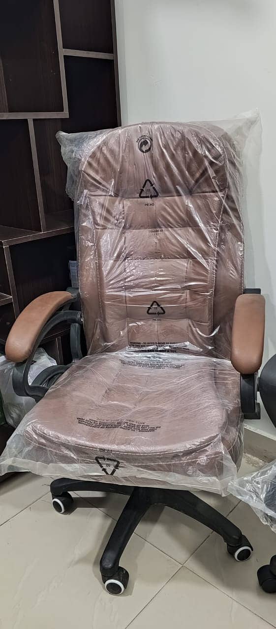 Office chair  for sale / Revolving Chair / executive chair in karachi 17