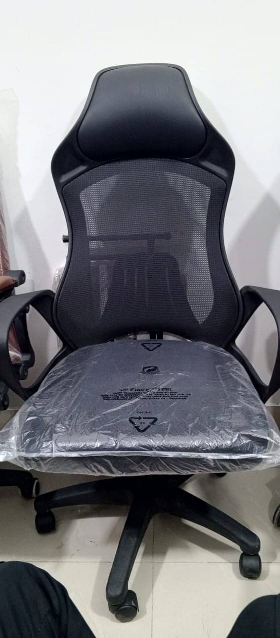 Office chair  for sale / Revolving Chair / executive chair in karachi 10