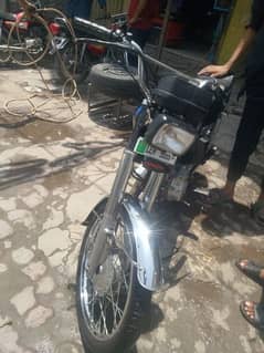 Honda 125 modal 2011