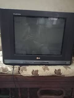 LG   T. V