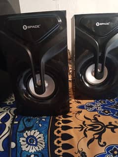 hulk hl990 . . . with remote. . speakers size 6.5 . 03302096091