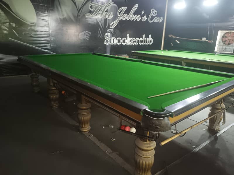 Full Setup Snooker tables,cue,fan 12