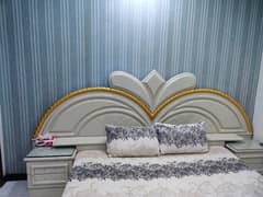 Deco paint bed with two side tables no mattess