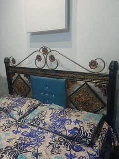 Queen bed Iron