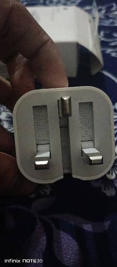 iphone charger 20 Watt only two weeks use