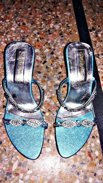 Branded Sandals available for sale 3