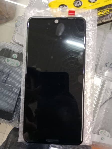 aquos R3 panal only WhatsApp 1