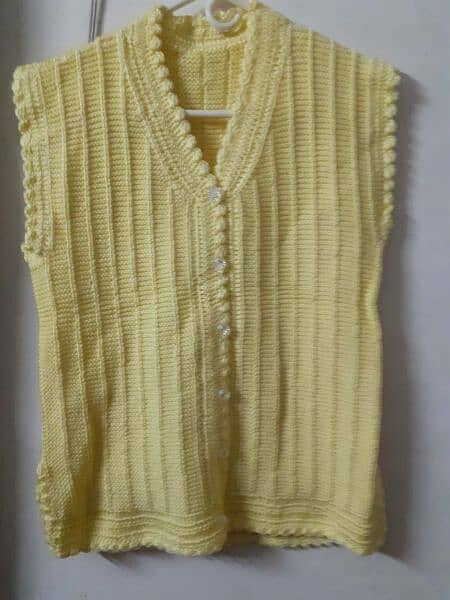 LADIES HAND MADE SWEATER 3