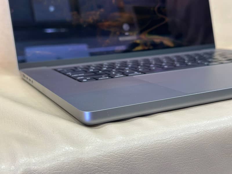 Apple MacBook Pro 2021 M1 Pro 16.2" 512GB SSD stock available 8