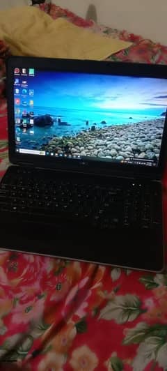 Bilkul ok laptop hai koi isuue nai hai.