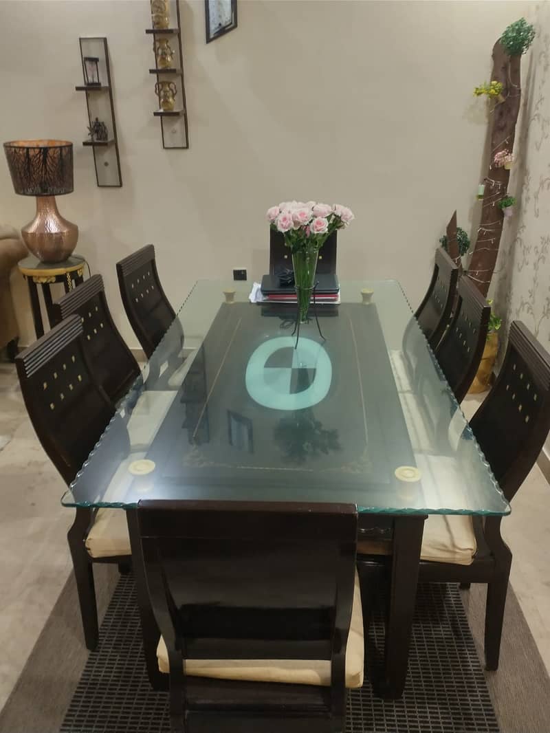 Dining Table used 0