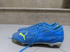 PUMA ULTRA FOOTBALL SHOES. SIZE: UK:6 EUR:39