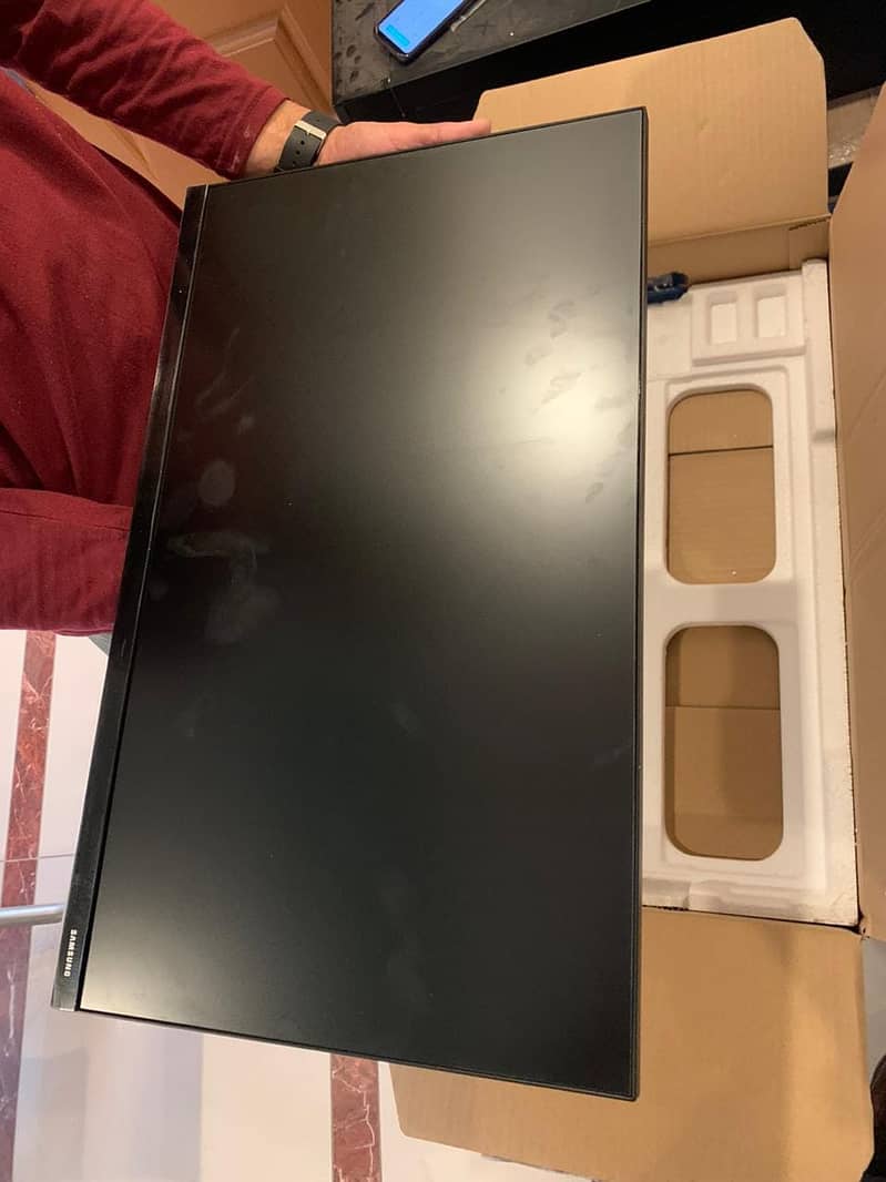 Original Samsung Gaming monitor 27" LED on wholesale rate 2