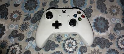 Xbox one controller for sale in lush condition