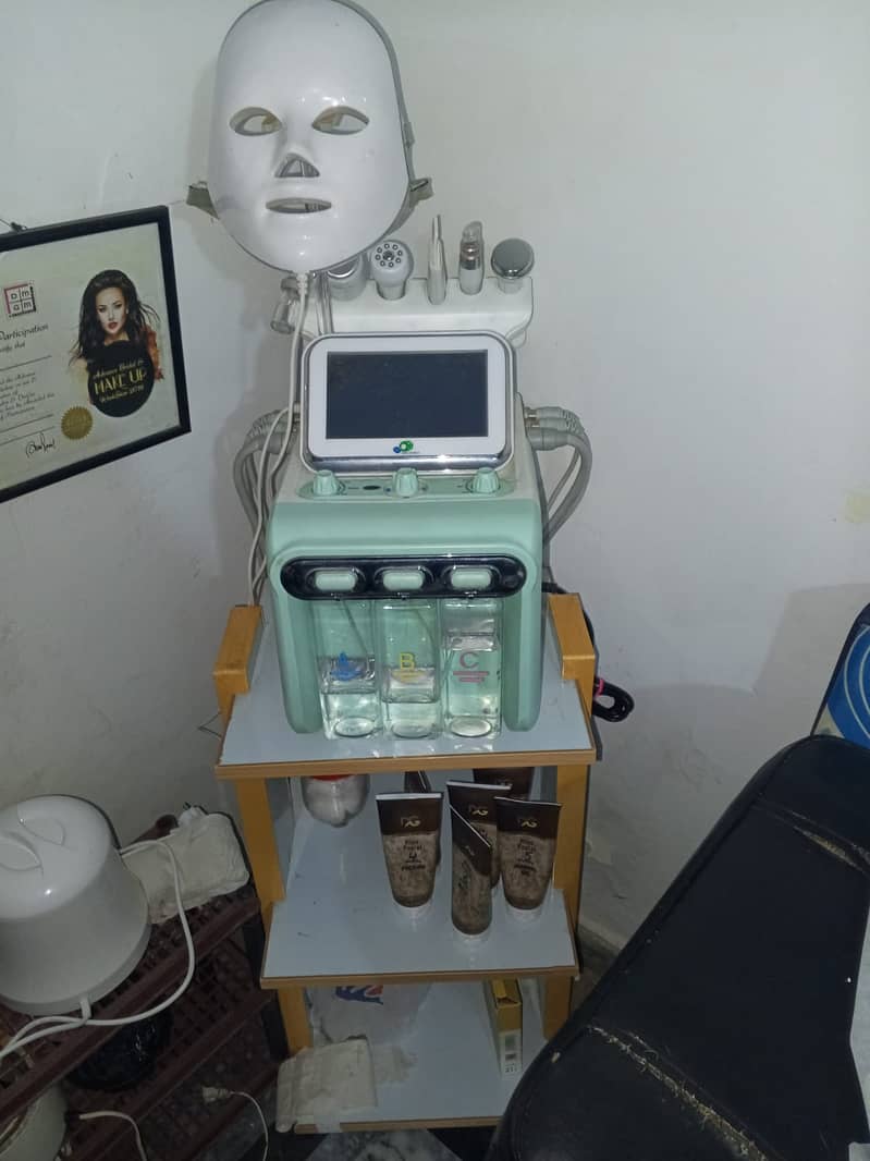 Hydra Facial Machine 1