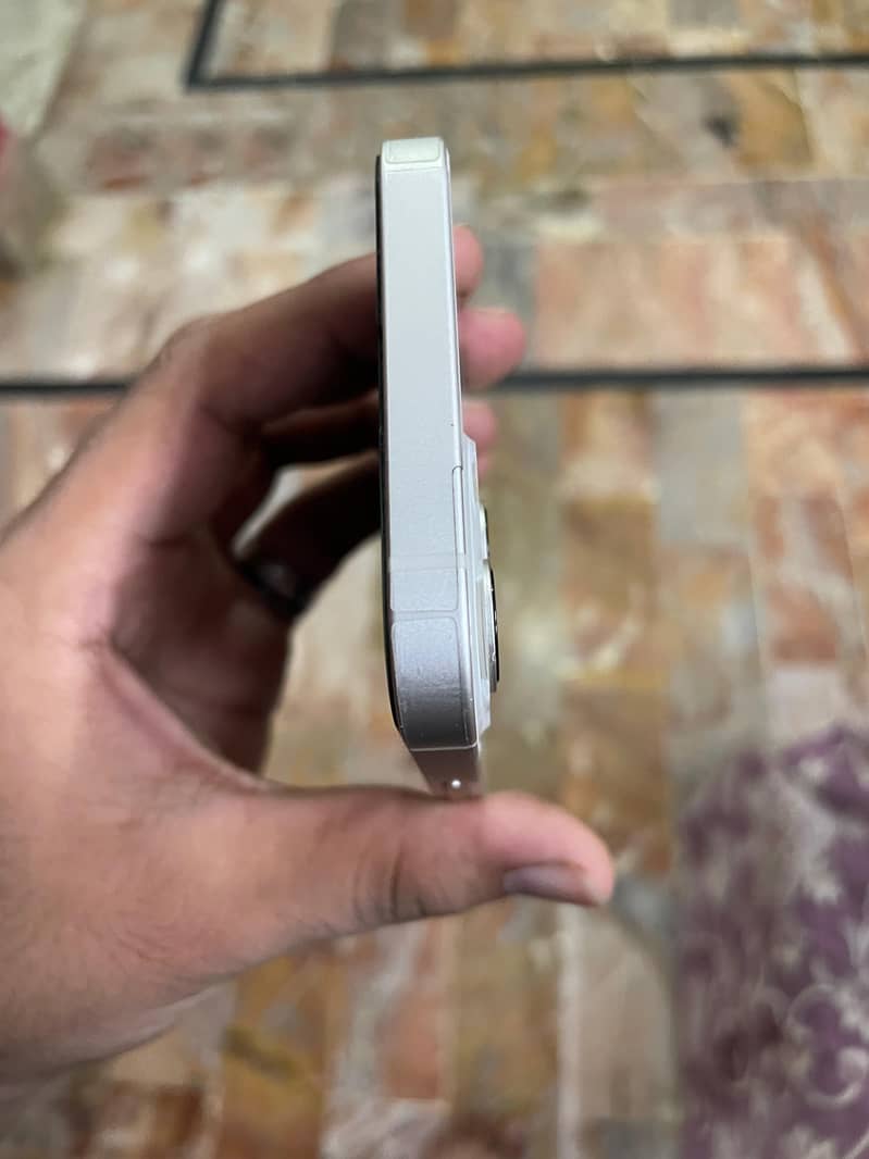 Iphone 13 factory unlock 128GB 4