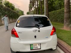 Toyota Vitz 1.3 full option