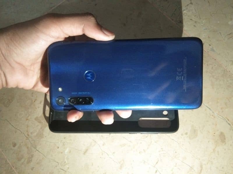 moto g8 10/10 condition pta approved 4/64 4k UHD camera 3