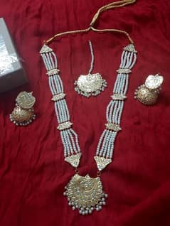 jewellery set