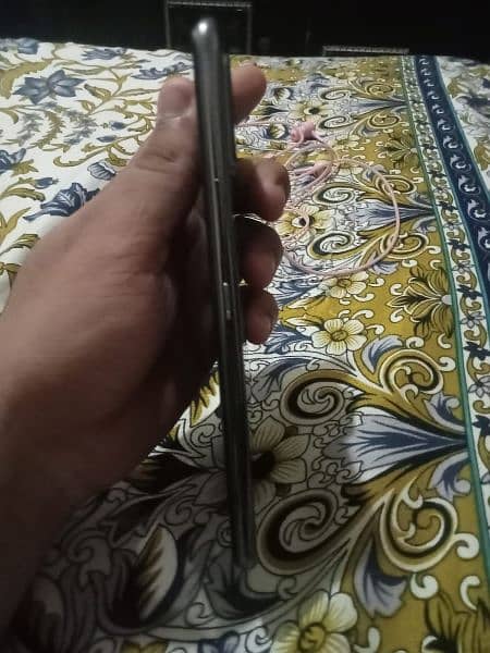 Vivo V20 lush condition all okay  3/2/7/1/5/2/1/8/2/2 5