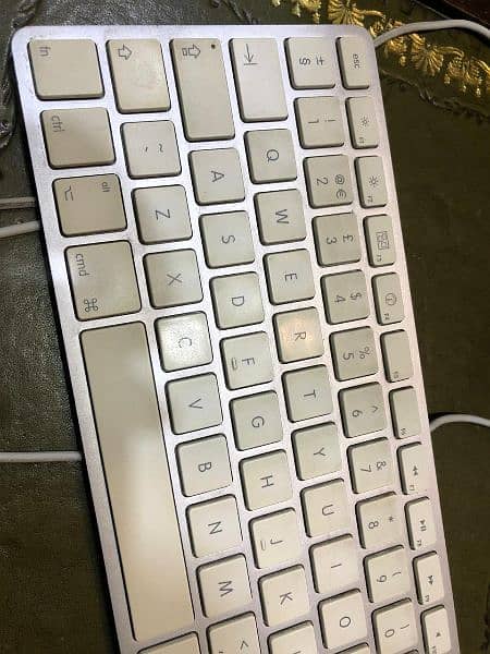 Apple keyboard A 1242 78 keys USB Wired Mini slim 3