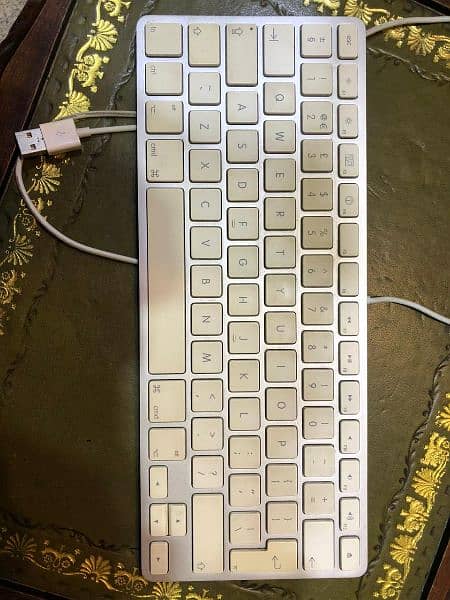 Apple keyboard A 1242 78 keys USB Wired Mini slim 4