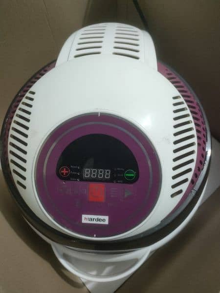 aardee 10L digital airfryer ARAF-1310D for sale in excellent condition 1