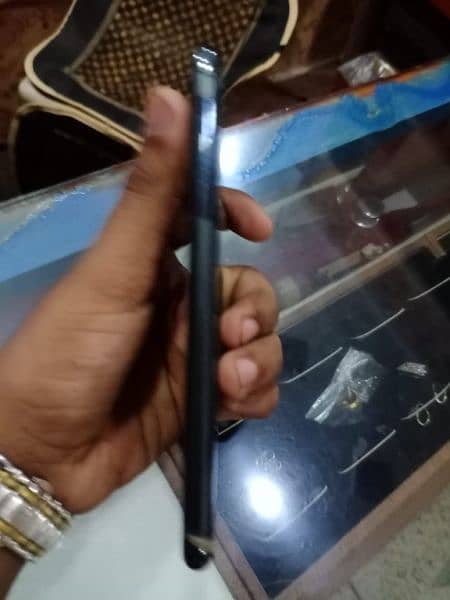 Iphone 11 pro max Ufone And Telenor working 4